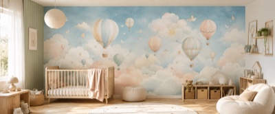 « Nuages et montgolfières pastel » en situation — fresque panoramique pour enfant dans un intérieur